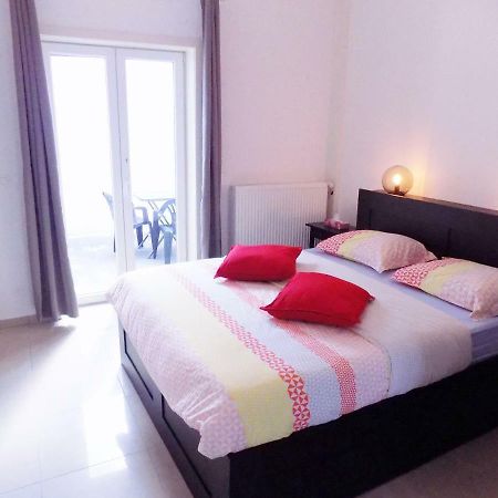 La Lodelinsartoise - Meuble De Vacances 3 Cles Apartment Charleroi Ngoại thất bức ảnh